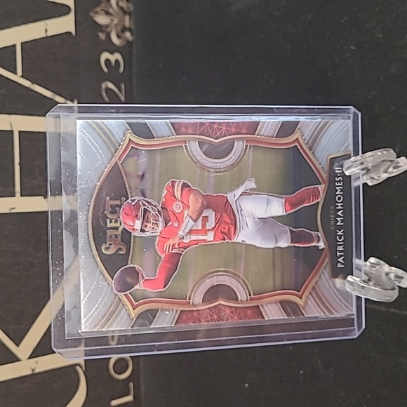 NFL select Patrick Mahomes II 6 card set. - Picture 7 of 7